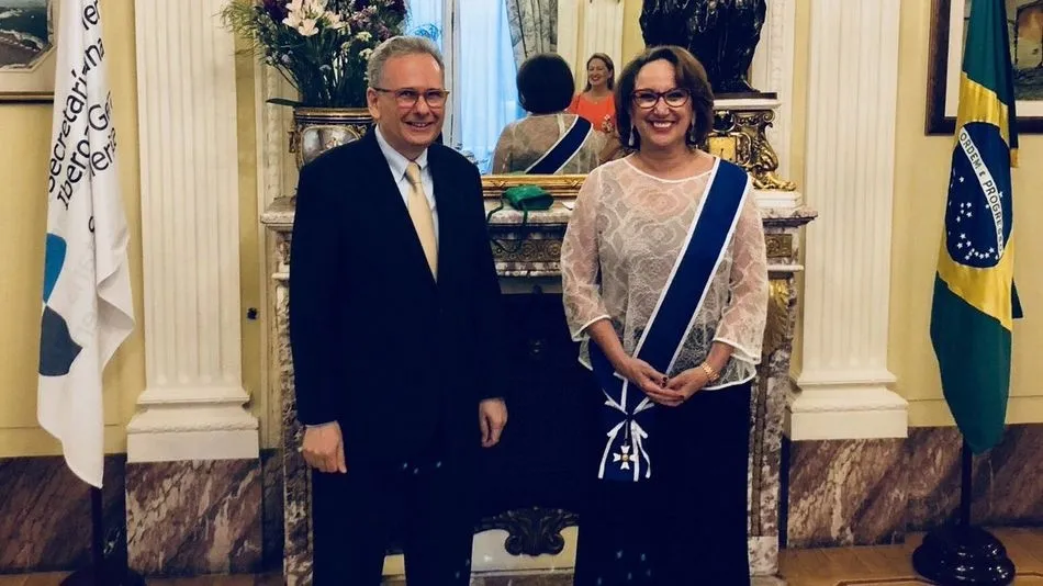 Grynspan (derecha), durante una reciente visita a Brasil. Foto: Rebeca Grynspan TW