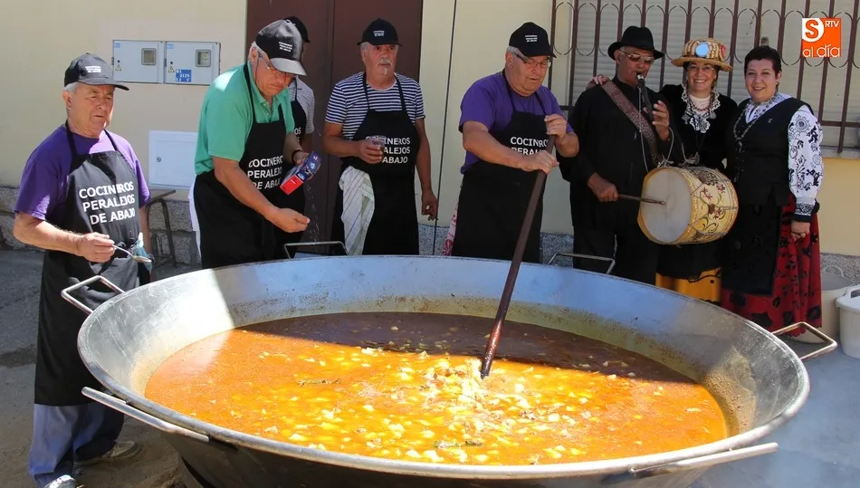 DEgustaciones y folclore, dos argumentos de la Feria Agroalimentaria de Peralejos de Abajo