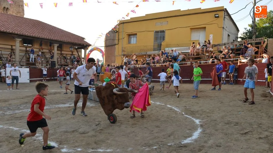 Encierro con carretones para los niños en las fiestas del pasado año / Archivo