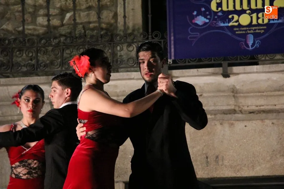 Foto 9 - El tango se adue&ntilde;a de Vitigudino con el Ballet Sol Argentino  