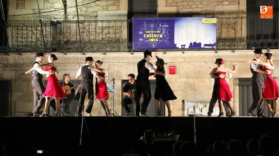 Foto 4 - El tango se adue&ntilde;a de Vitigudino con el Ballet Sol Argentino  