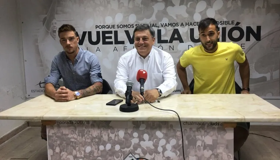 Foto 3 - To&ntilde;o V&aacute;zquez y Fran Morante aseguran &ldquo;trabajo y compromiso&rdquo; con el CF Salmantino