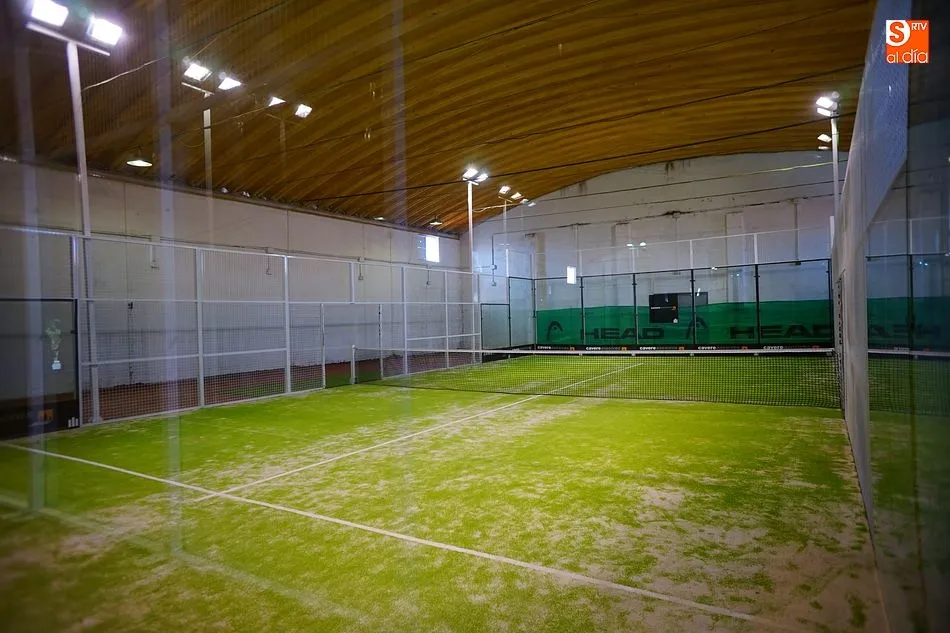 Foto 6 - Las nuevas pistas de p&aacute;del est&aacute;n listas para su uso