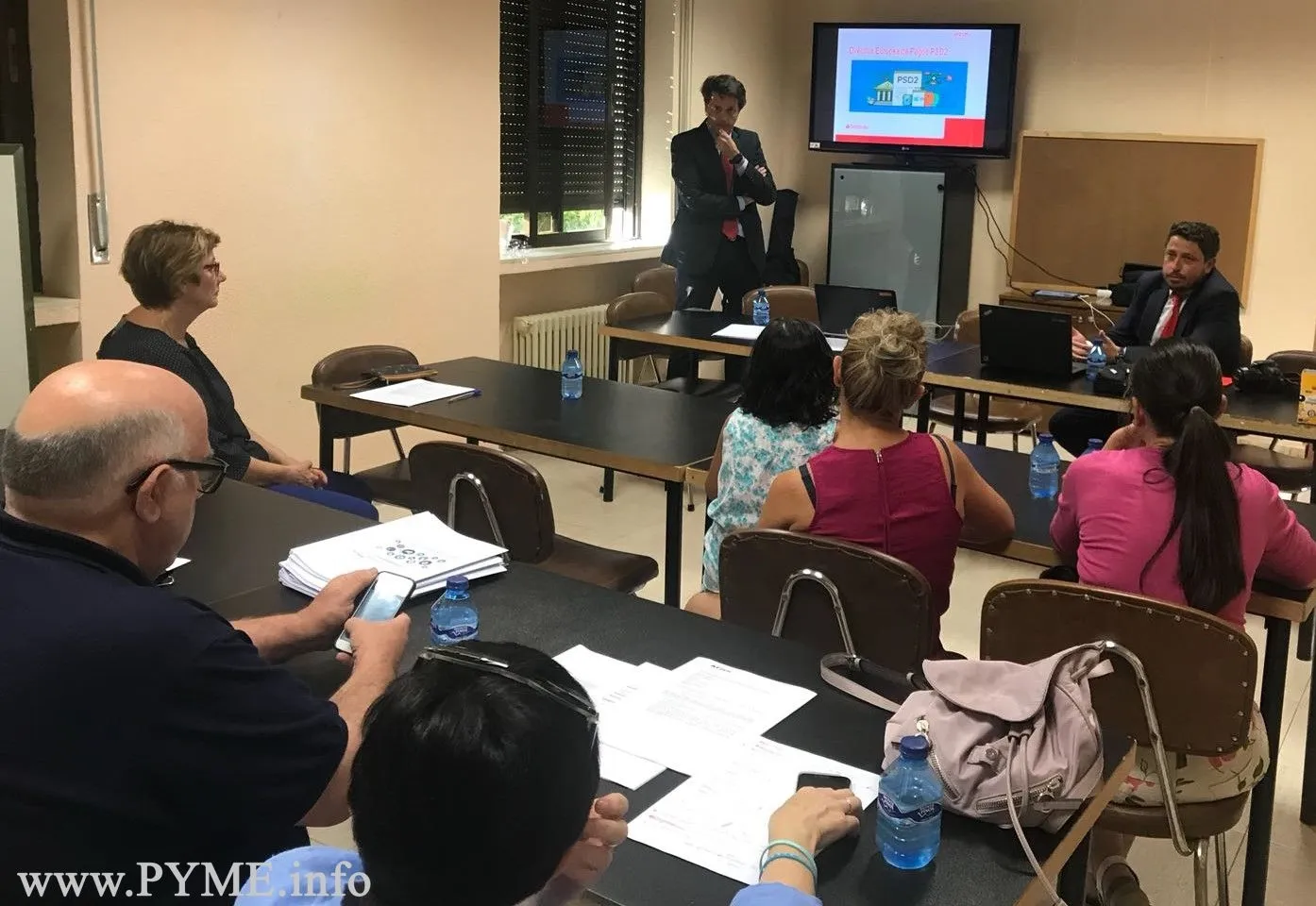 La Escuela de Negocios de Afecir trata la nueva directiva europea de pagos electrónicos  