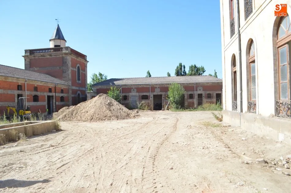 Foto 4 - La Diputaci&oacute;n aporta 150.000 euros para acondicionar el exterior de la granja escuela de la...