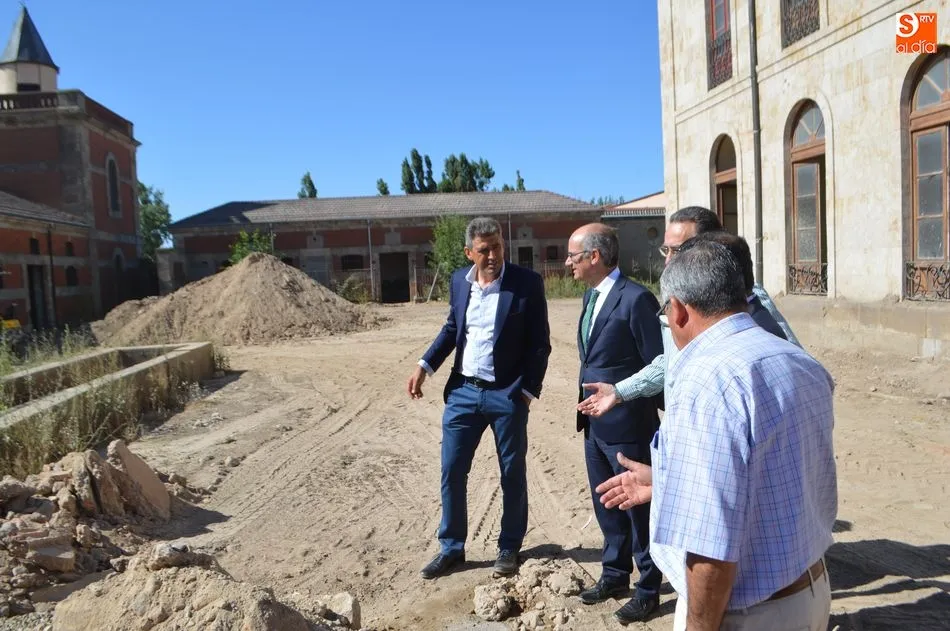 Foto 3 - La Diputaci&oacute;n aporta 150.000 euros para acondicionar el exterior de la granja escuela de la...