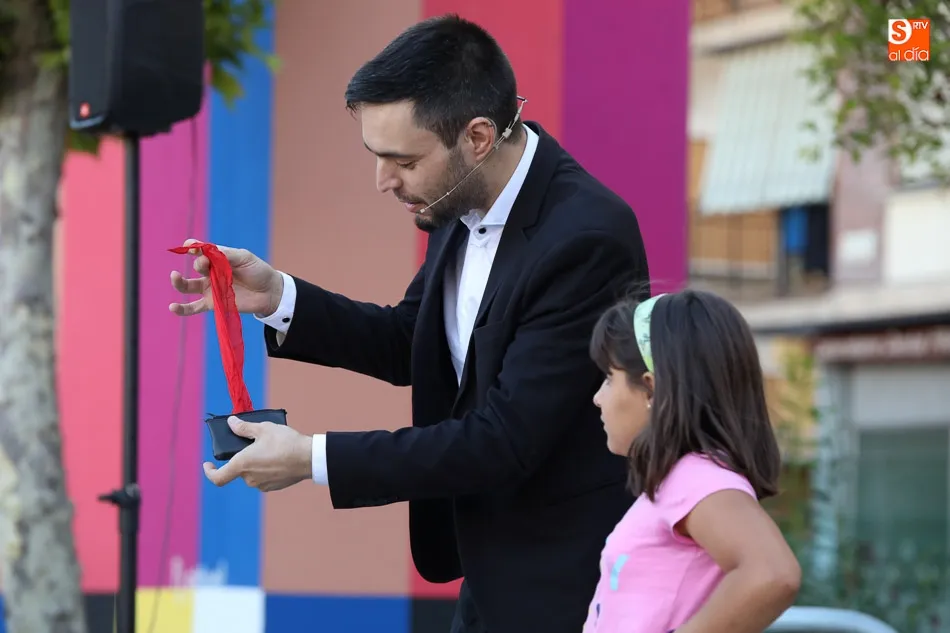 Foto 6 - El Mago Pedro divierte y sorprende a los vecinos de Garrido