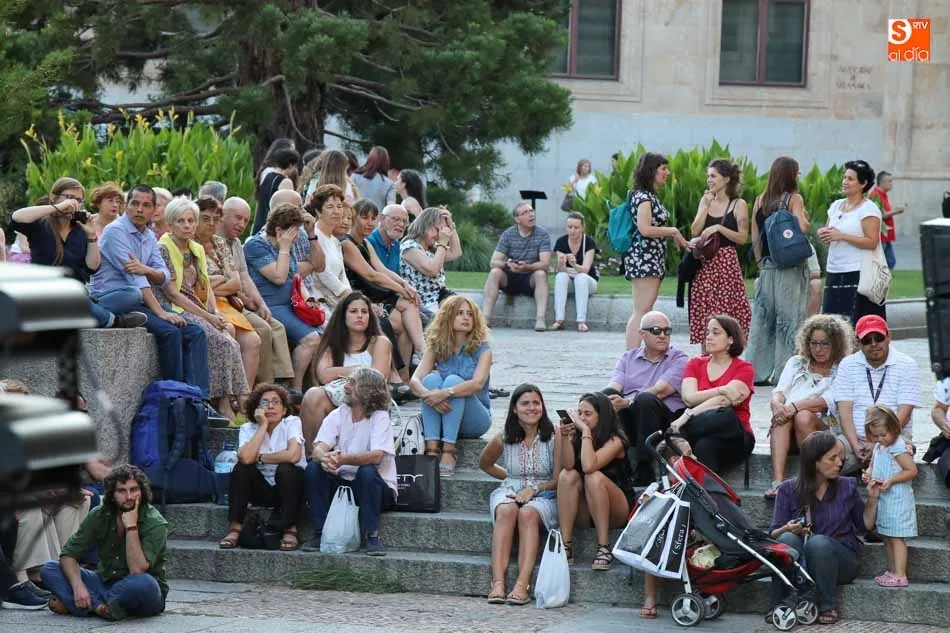 Foto 8 - Canorok vuelve a llevar sus ritmos latinos a la Plaza de Anaya