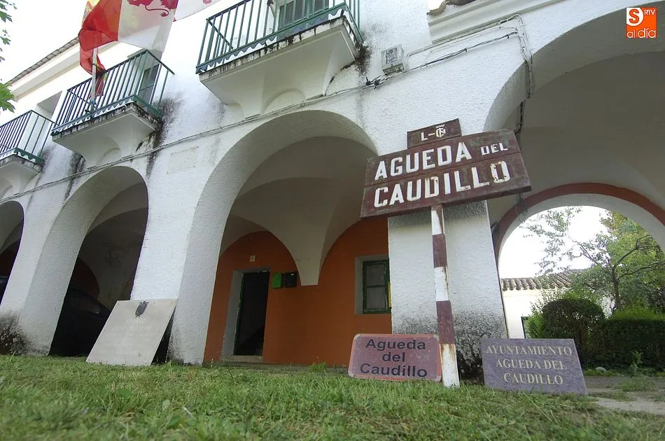 Foto 3 - Contin&uacute;a el inter&eacute;s televisivo a la idea de los vecinos de &Aacute;gueda de acoger los restos de Franco ...