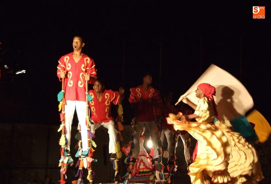 Foto 6 - El Ballet Nacional Maragu&aacute;n de Cuba encandila al p&uacute;blico de Hinojosa de Duero