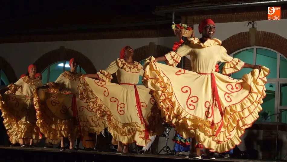 Foto 8 - El Ballet Nacional Maragu&aacute;n de Cuba encandila al p&uacute;blico de Hinojosa de Duero