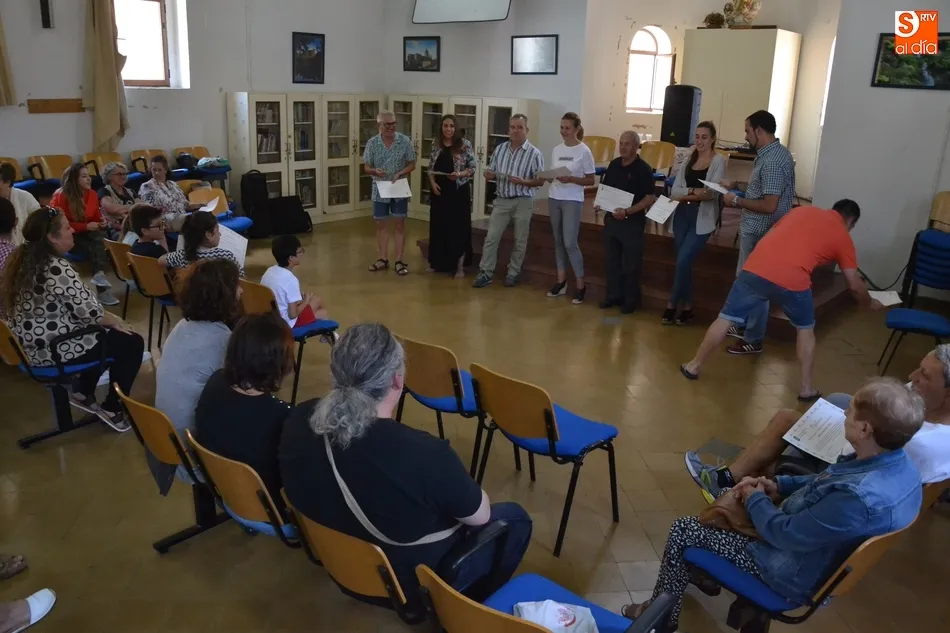 Foto 10 - Entregados los diplomas de la VII Escuela de Verano de Folclore pensando ya en la octava  