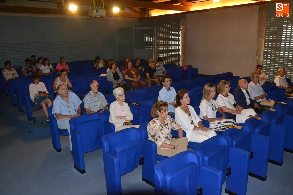 Foto 4 - Explicados en una mesa redonda los &lsquo;secretos&rsquo; de la joyer&iacute;a charra  