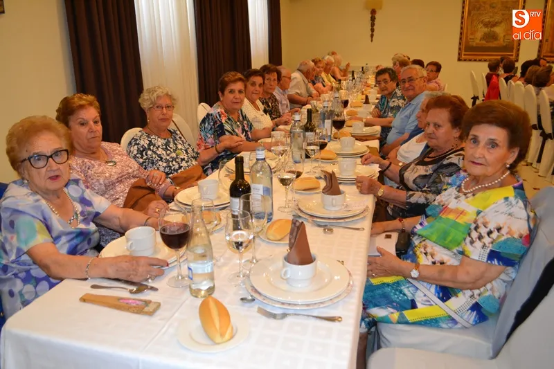 Foto 4 - La Asociaci&oacute;n de Mayores San Miguel celebra su fiesta anual junto a 200 de sus socios