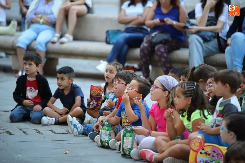 Foto 6 - Josetxu Mor&aacute;n lleva sus cuentos teatralizados a la Plaza Barcelona
