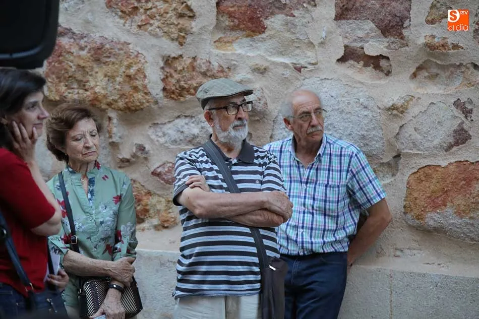 Foto 8 - Los locos se van de fiesta en la Plaza de San Benito con los Juegos de Escarnio de Et&oacute;n Teatro