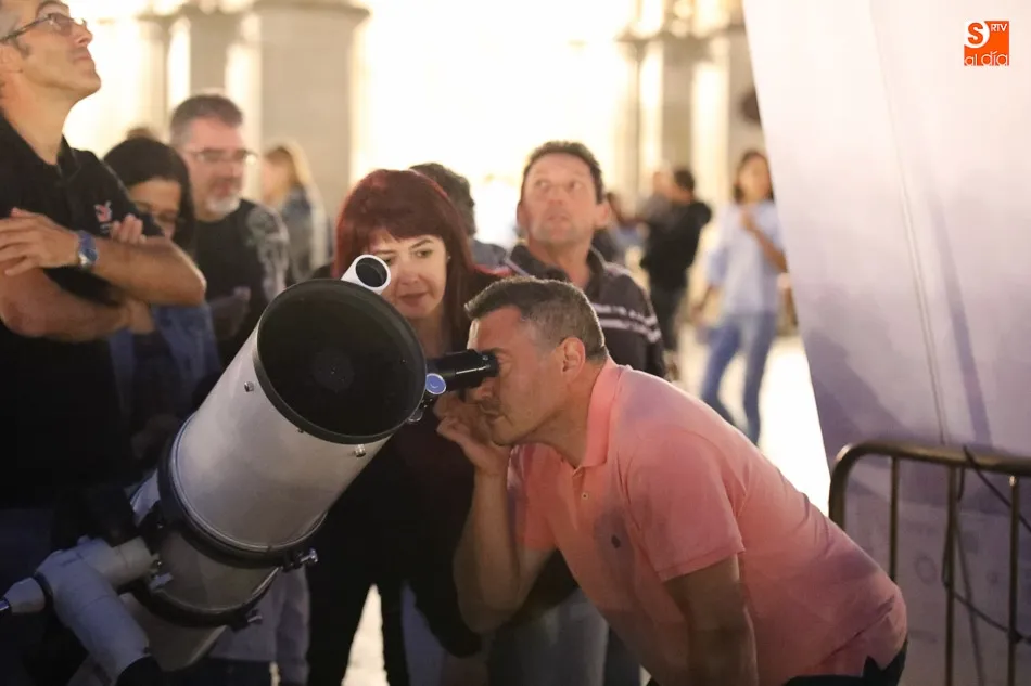 Foto 4 - La Plaza Mayor se convierte en un gran observatorio de estrellas