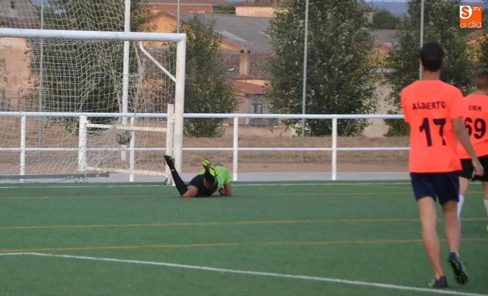 Foto 9 - &Eacute;pica victoria de Villazarcillo frente a Pedrotoro en la pr&oacute;rroga tras jugar con uno menos 29...