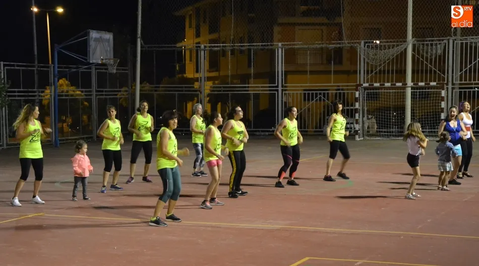 Foto 4 - Las Canteras da arranque a sus fiestas con una tarde-noche muy movida  