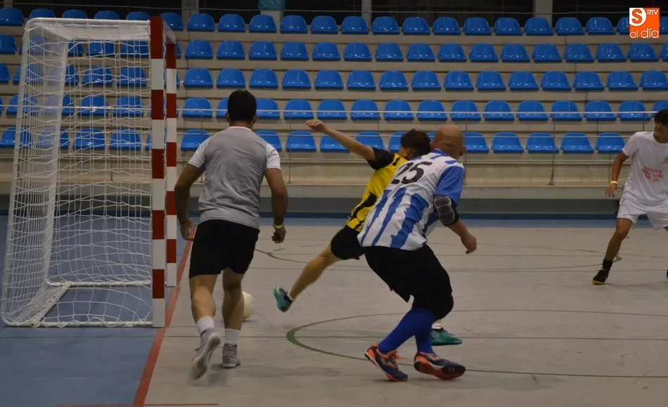 Foto 11 - Buena asistencia de p&uacute;blico a la igualada jornada inaugural del 2&ordm; Torneo 48 Horas del III...