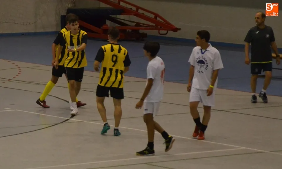 Foto 7 - Buena asistencia de p&uacute;blico a la igualada jornada inaugural del 2&ordm; Torneo 48 Horas del III...