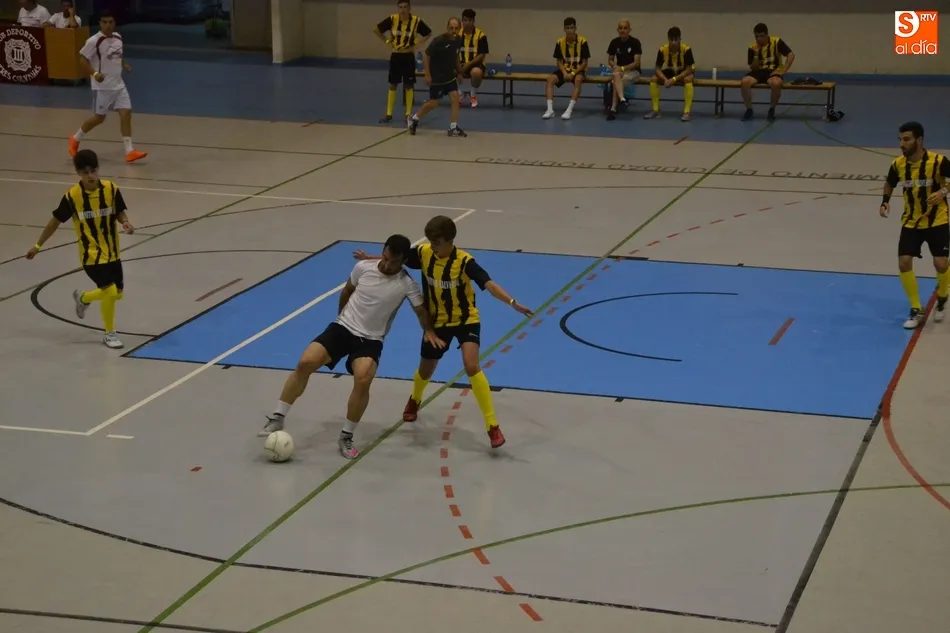Foto 3 - Buena asistencia de p&uacute;blico a la igualada jornada inaugural del 2&ordm; Torneo 48 Horas del III...