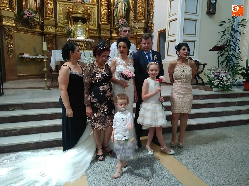 Foto 2 - Miguel Mart&iacute;n y Manuela Ciobanu se casan en la villa
