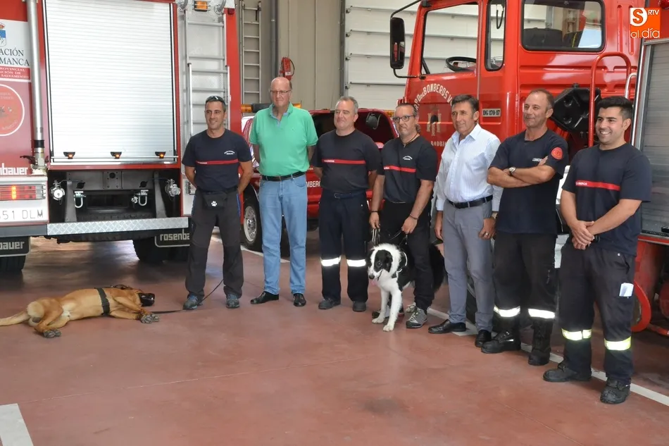Foto 2 - Los Bomberos incorporan dos perros para la b&uacute;squeda de personas desaparecidas en grandes &aacute;reas  