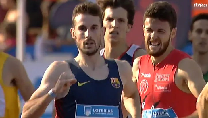 Entrada en meta en la semifinal de la tarde del sábado