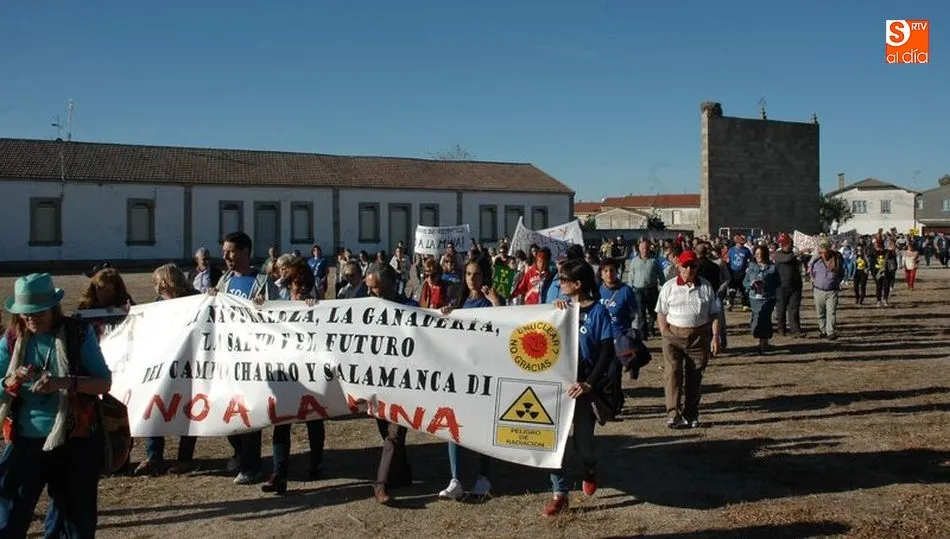 Manifestación contra la mina de uranio en Retortillo