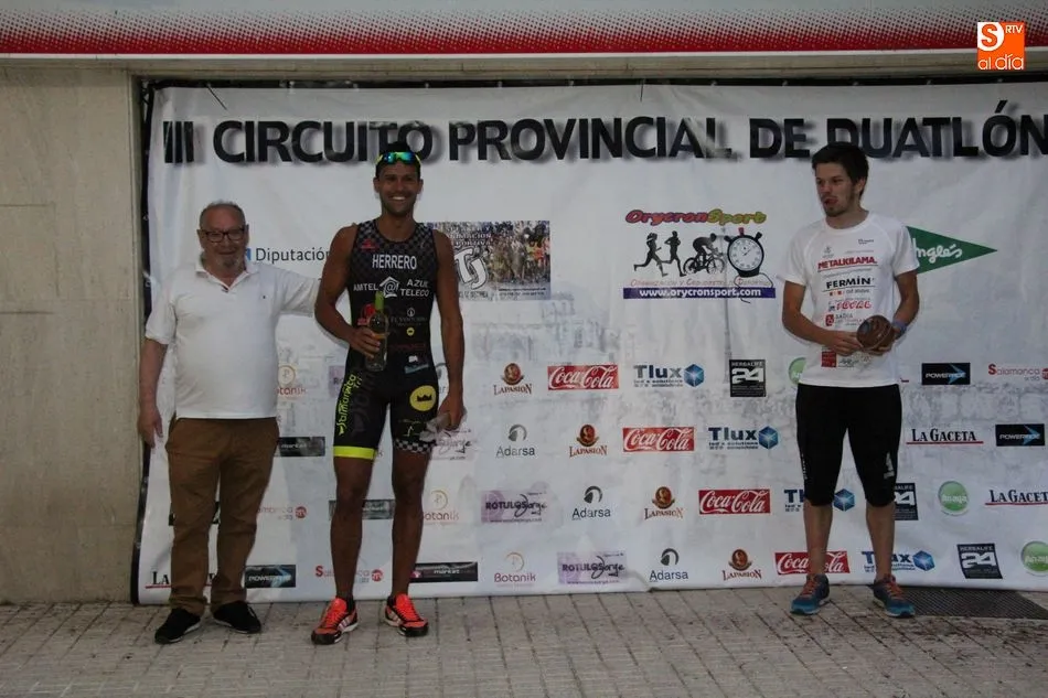 Foto 7 - Carlos Rodr&iacute;guez y Sonia S&aacute;nchez, vencedores de la III Duatl&oacute;n de Vitigudino  