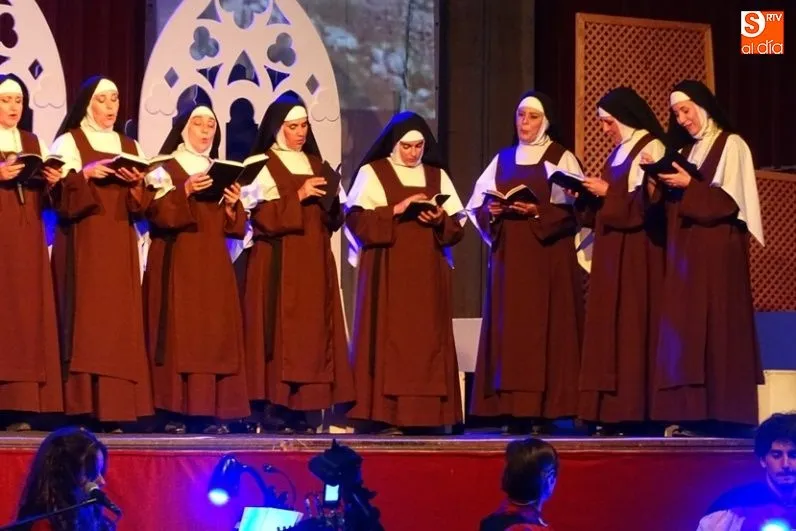 Foto 11 - El grupo ARAL presenta el gran musical de Teresa de Jes&uacute;s    &nbsp;  