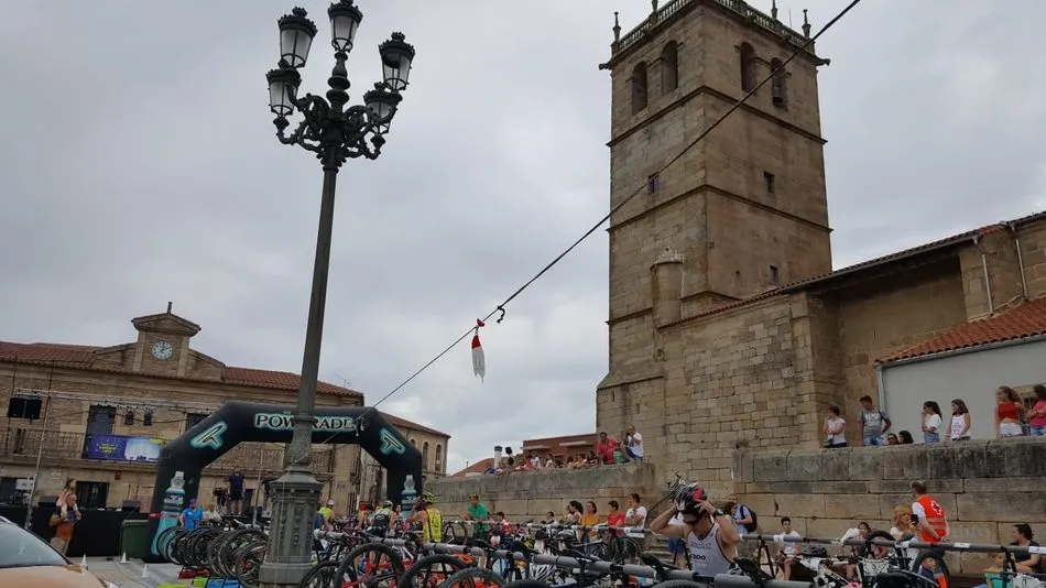 Foto 2 - Carlos Rodr&iacute;guez y Sonia S&aacute;nchez, vencedores de la III Duatl&oacute;n de Vitigudino  