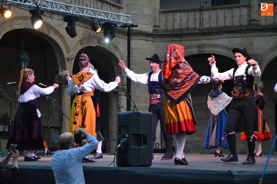 Foto 4 - Cierre por todo lo alto a larga e intensa semana de folclore que ha vivido un a&ntilde;o m&aacute;s Mir&oacute;briga  