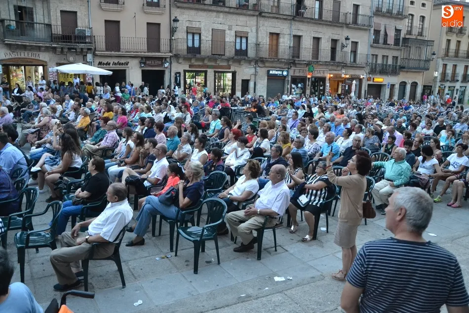 Foto 3 - Cierre por todo lo alto a larga e intensa semana de folclore que ha vivido un a&ntilde;o m&aacute;s Mir&oacute;briga  