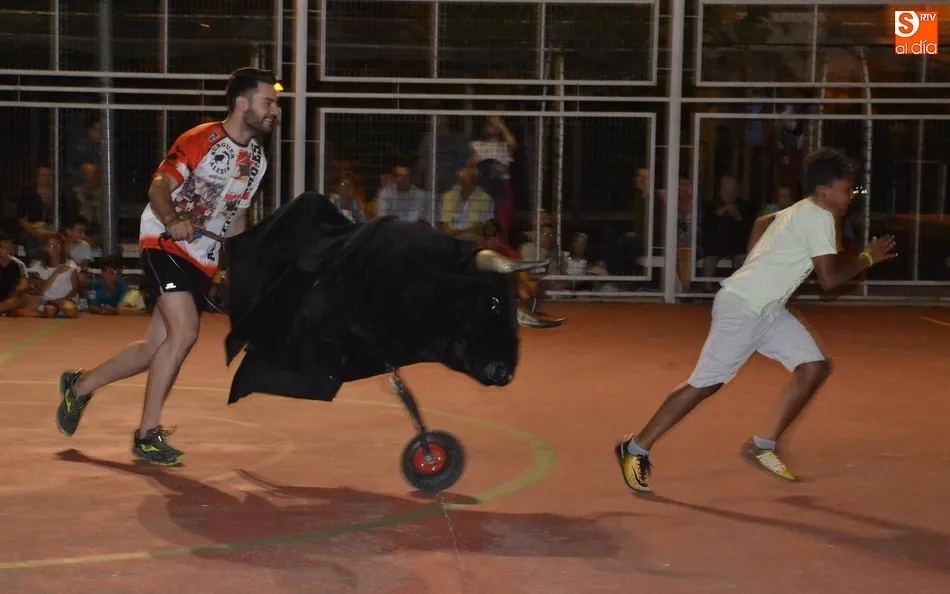 Foto 11 - Gran asistencia a la cita taurina veraniega de Las Canteras, que hasta tuvo un toque internacional  