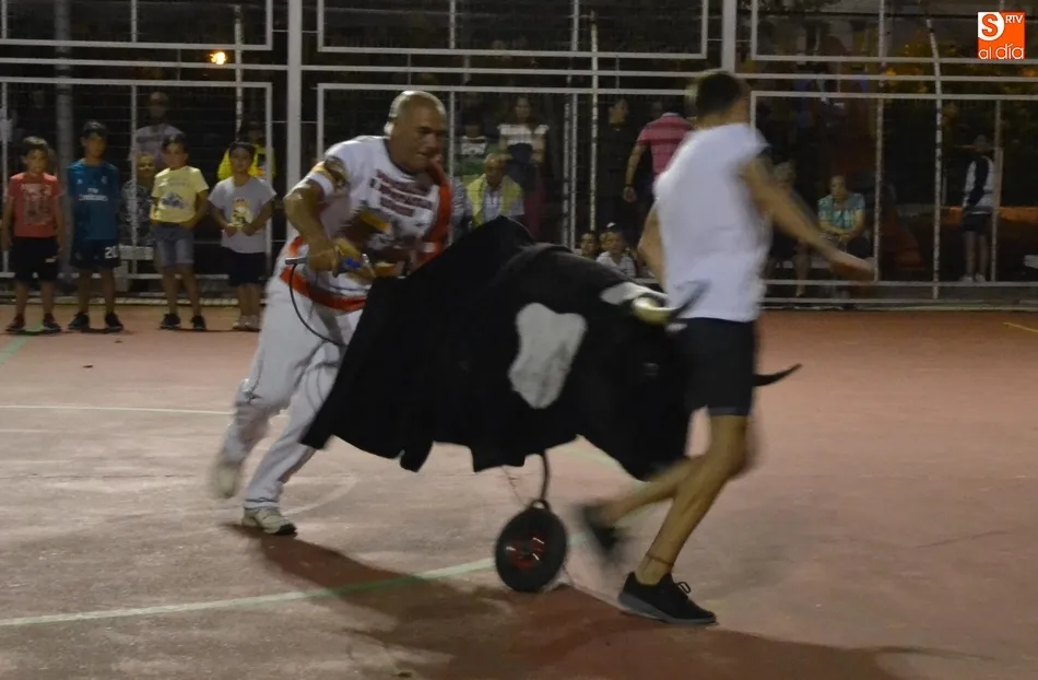 Foto 6 - Gran asistencia a la cita taurina veraniega de Las Canteras, que hasta tuvo un toque internacional  