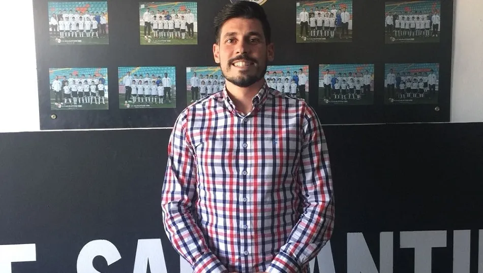 Adrián Iglesias, en las instalaciones del Tori. Foto: www.cantera.cfsalmantinouds.com