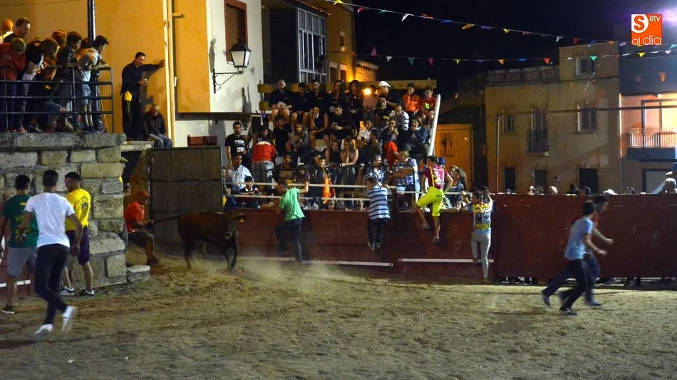 Foto 10 - El preg&oacute;n y la elecci&oacute;n de Reina y Damas abren unas animadas Fiestas de Santiago en Sobradillo
