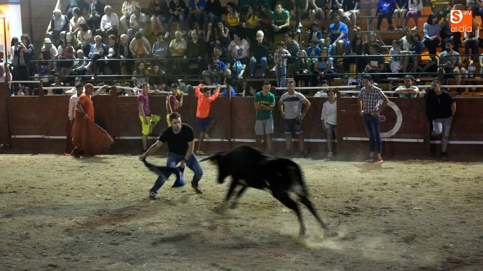 Foto 9 - El preg&oacute;n y la elecci&oacute;n de Reina y Damas abren unas animadas Fiestas de Santiago en Sobradillo