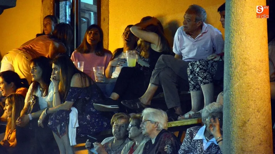 Foto 5 - El preg&oacute;n y la elecci&oacute;n de Reina y Damas abren unas animadas Fiestas de Santiago en Sobradillo