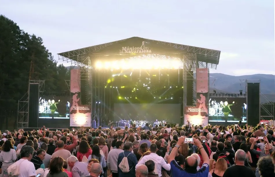 Foto 3 - &lsquo;M&uacute;sicos en la Naturaleza&rsquo; congrega a m&aacute;s de 10.800 personas en la Sierra de Gredos  