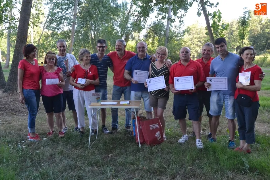 Foto 7 - Las Canteras concluye sus fiestas con un homenaje a varios socios veteranos  