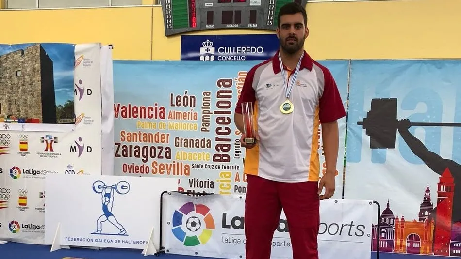 Juan Lama, tras lograr el título.