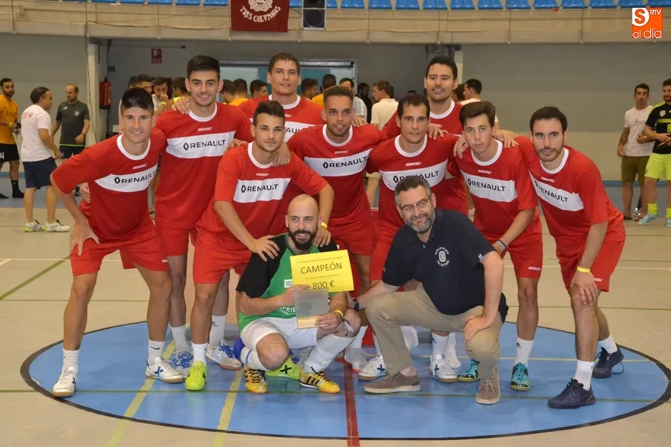 Renault Vitigudino arrasa en el 2º Torneo 48 Horas del III Columnas  