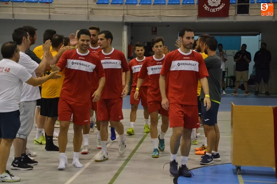 Foto 9 - Renault Vitigudino arrasa en el 2&ordm; Torneo 48 Horas del III Columnas  
