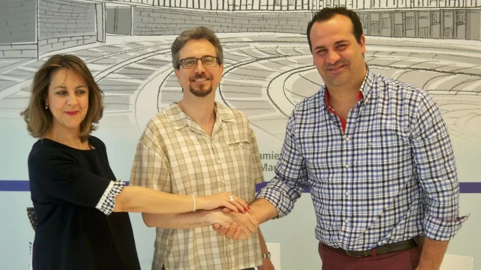 El alcalde, David Mingo, a la derecha, explicó que ‘hemos previsto una solución habitacional de emergencia transitoria, establecida para un tiempo máximo de 90 días y que cuenta con su propia partida presupuestaria