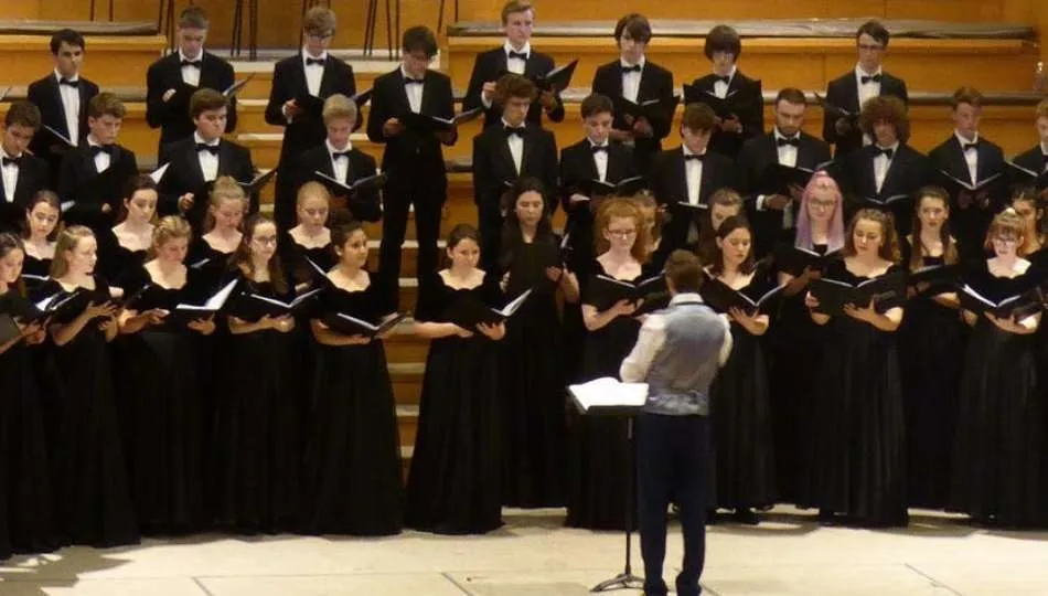 Berkshire Youth Choir, dirigido por Christopher Hann