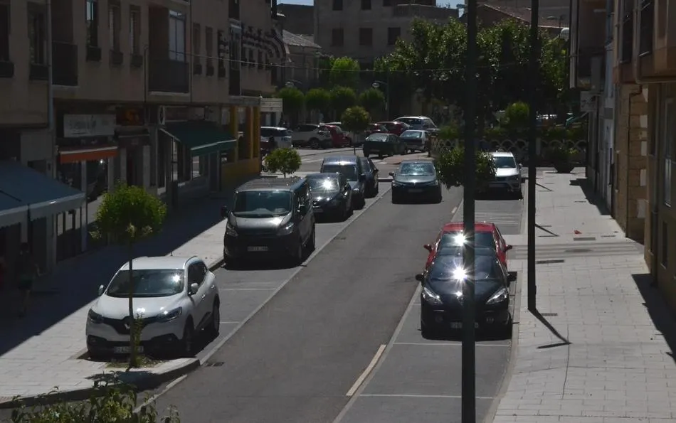 El PP cree que la rebaja de la tasa por el acceso a través de aceras llega por la presión  