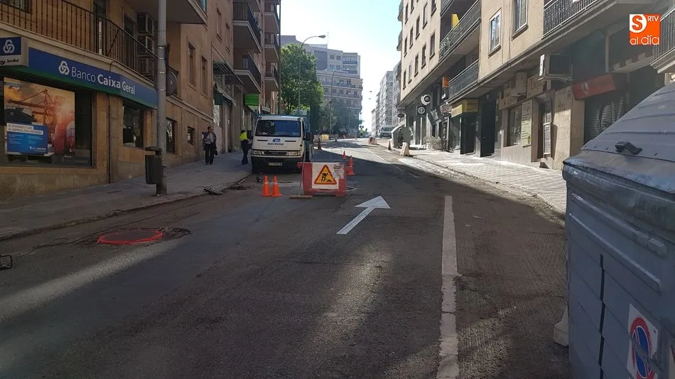 Foto 10 - Complicaciones del tr&aacute;fico en los paseos de Canalejas y San Antonio